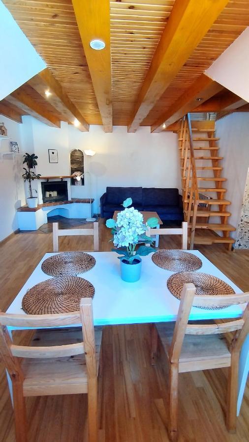 Private Sauna & 4 Bedrooms Old Town Rooftop Apartment ヴィリニュス エクステリア 写真